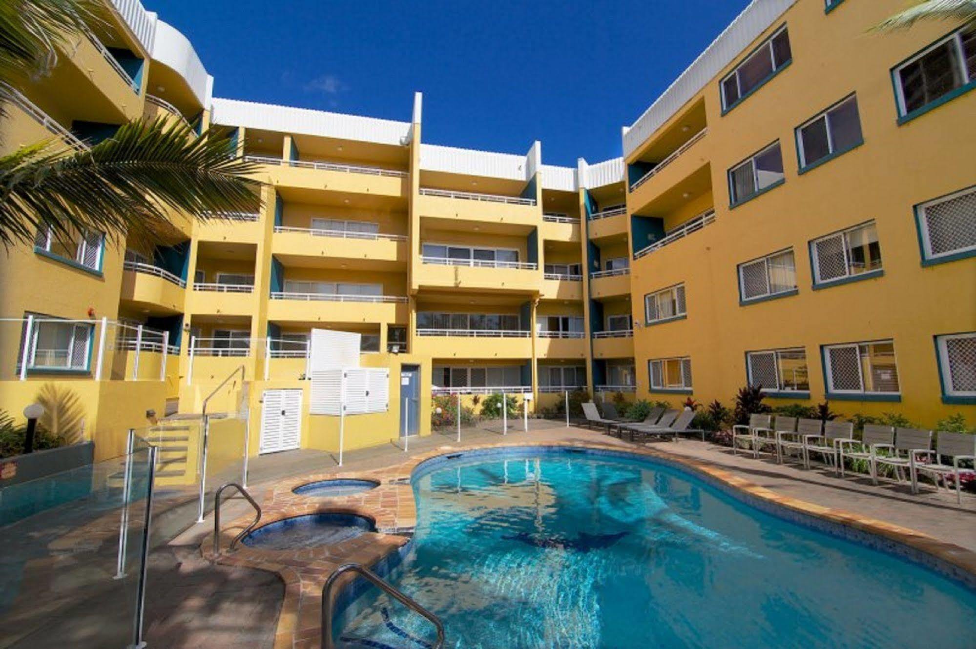 Palm Beach Holiday Resort โกลด์โคสต์ ภายนอก รูปภาพ